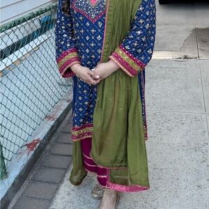 Exquisite Blue and Green Embroidered Wedding Dress